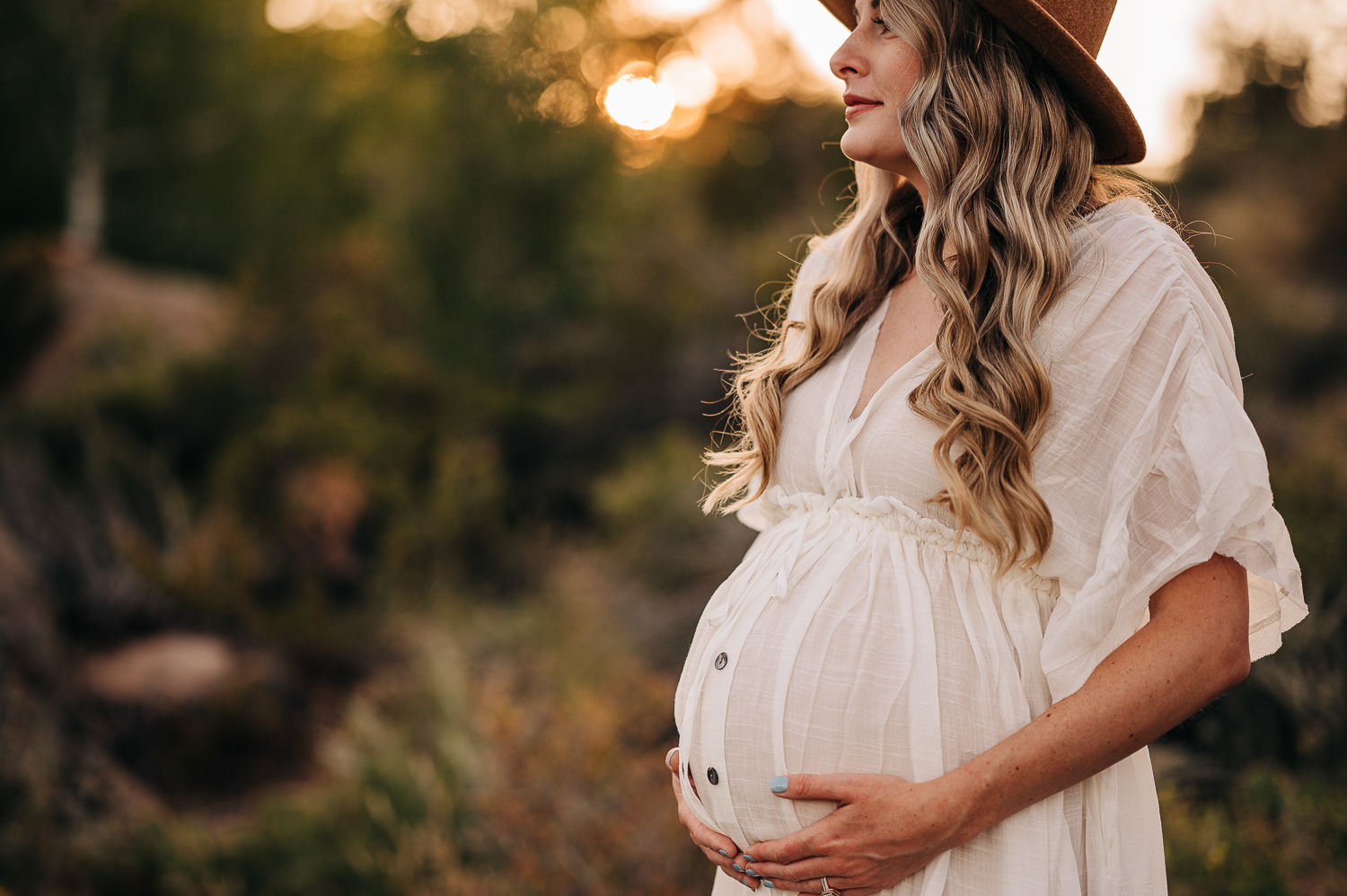 Finding The Right Fit: Maternity Party Dresses That Shine At Every Event